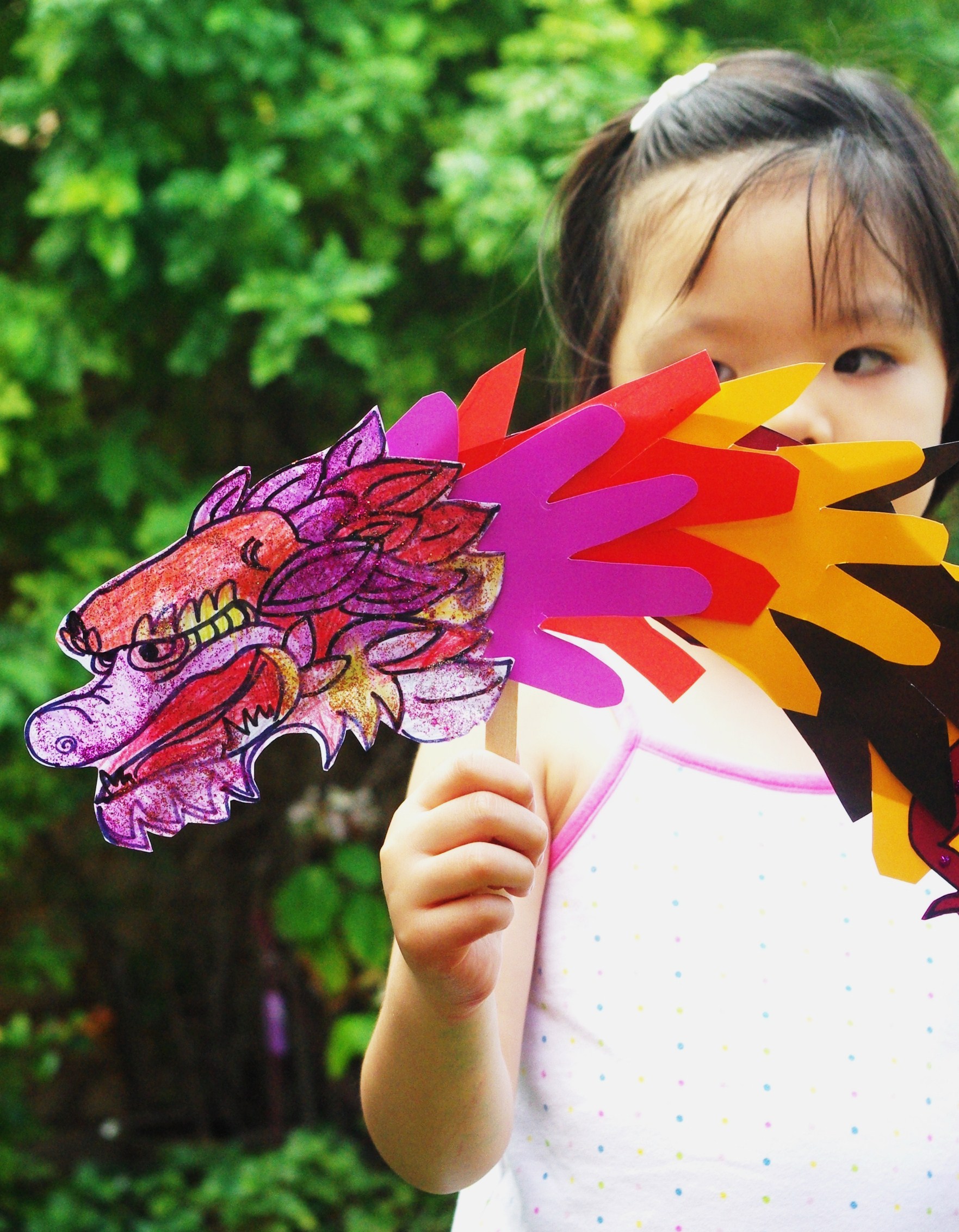 Chinese New Year Craft (Handprint dragon puppet) | Baa Baa Beep